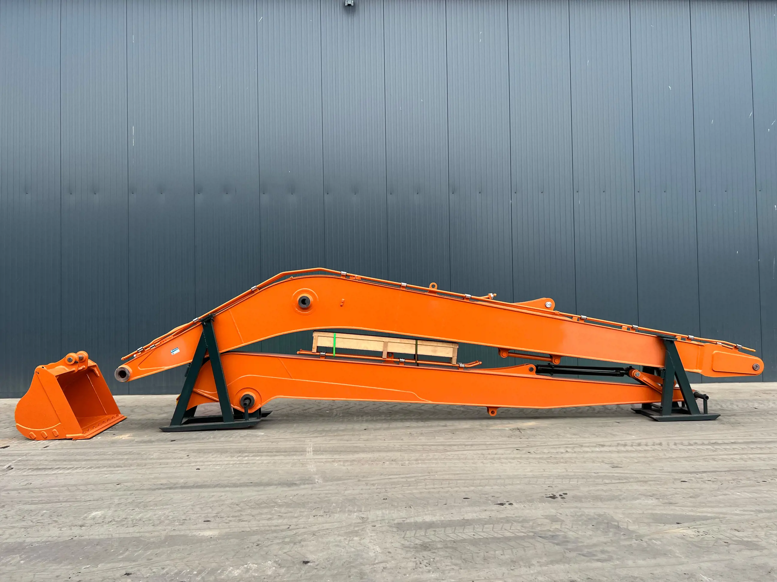 Hitachi ZX220 18m Set – #904877 – Smitma